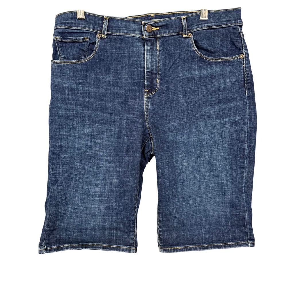 Levis Bermuda Shorts Womens 31 Blue Dark Wash Stretch Denim Mid Rise 34x11.5